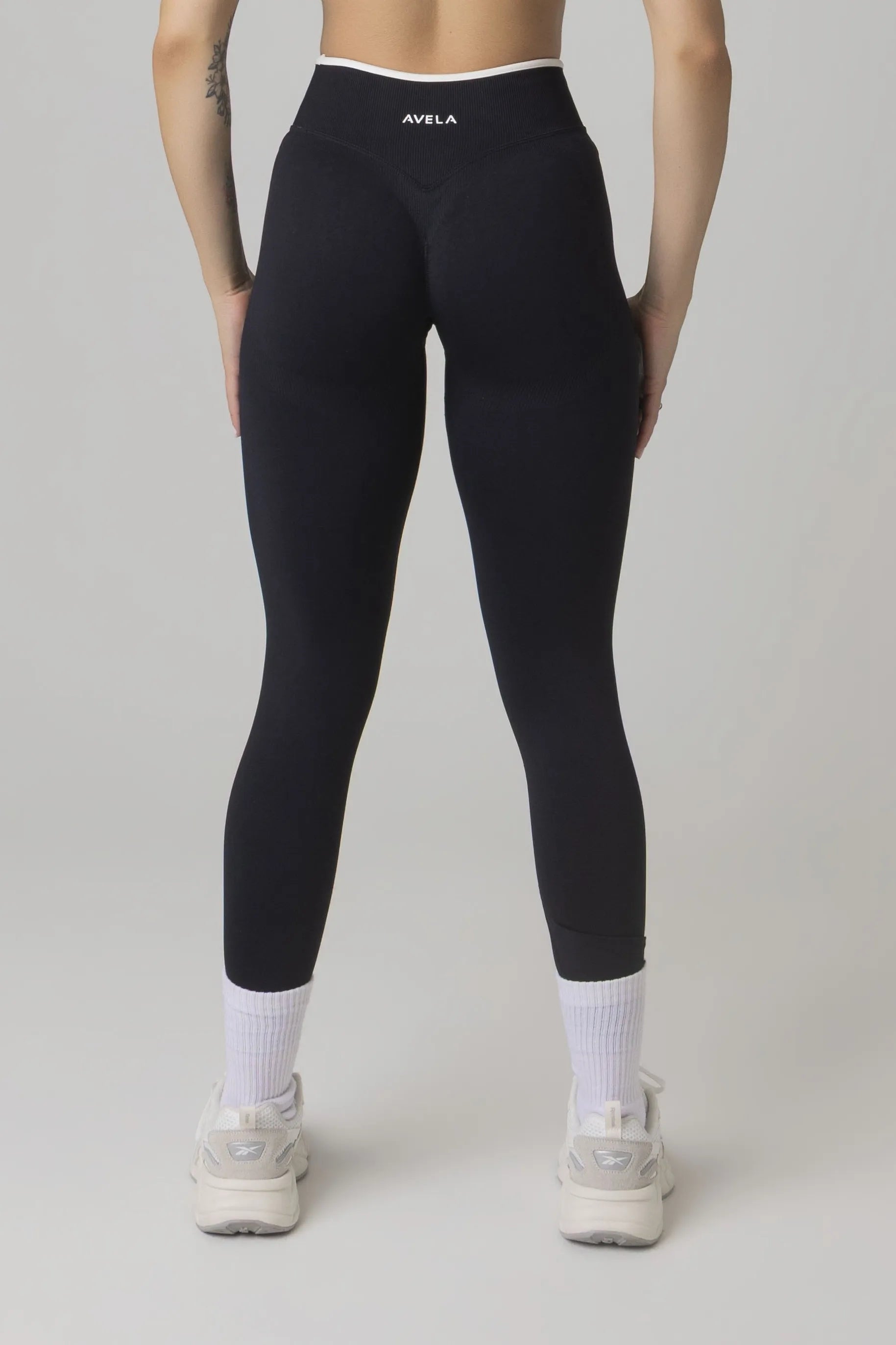 LiftMotion™ Leggings with White Logo